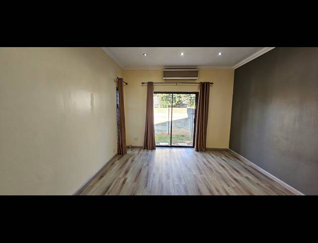 5 BEDROOM HOUSE FOR SALE IN SANDRINGHAM